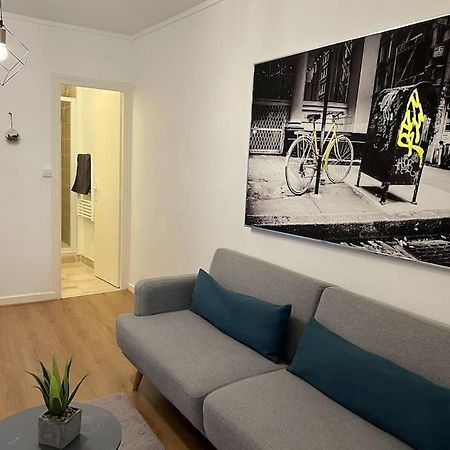 Апартаменты Le Comte Est Bon, Quartier Antiquaires Дижон Экстерьер фото