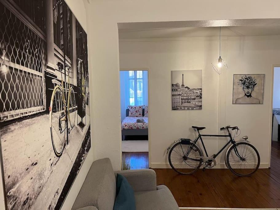 Апартаменты Le Comte Est Bon, Quartier Antiquaires Дижон Экстерьер фото