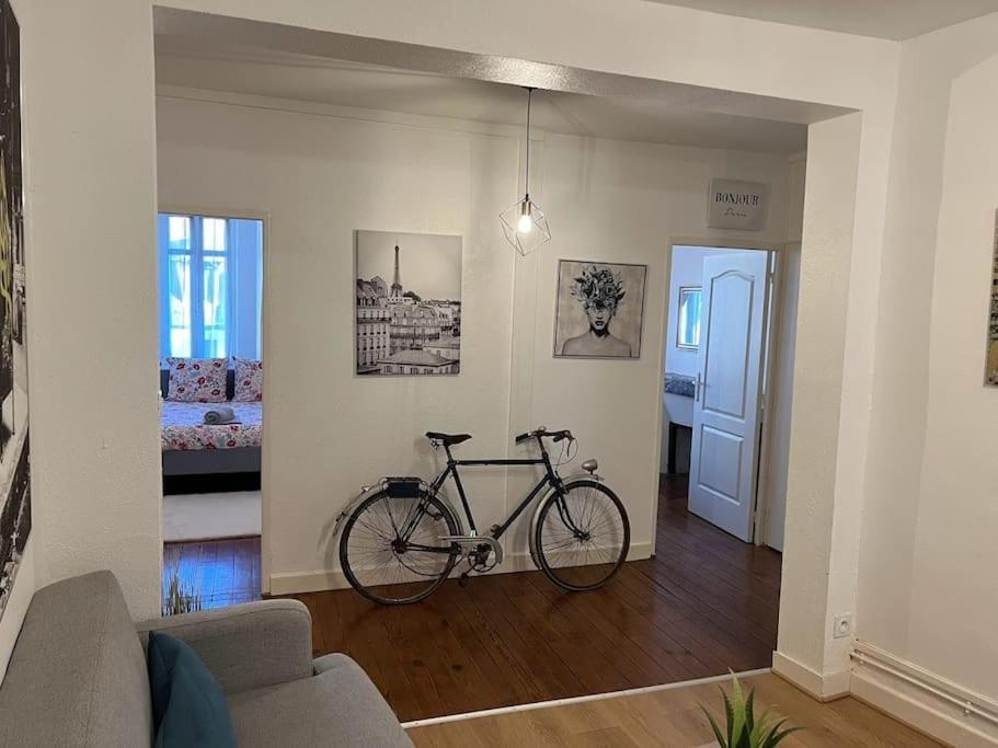 Апартаменты Le Comte Est Bon, Quartier Antiquaires Дижон Экстерьер фото
